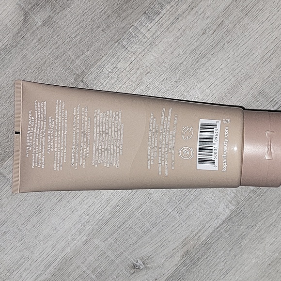 KOPARI - Tahitian Vanilla Hydrating Body Wash - Picture 2 of 4